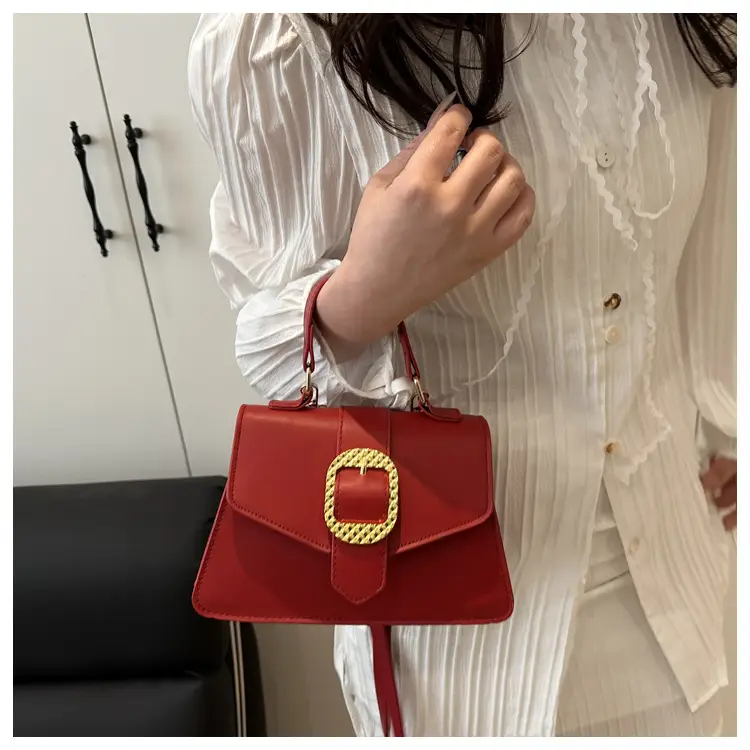Black Square Crossbody Bag with Gold Buckle 2025 — feature 15