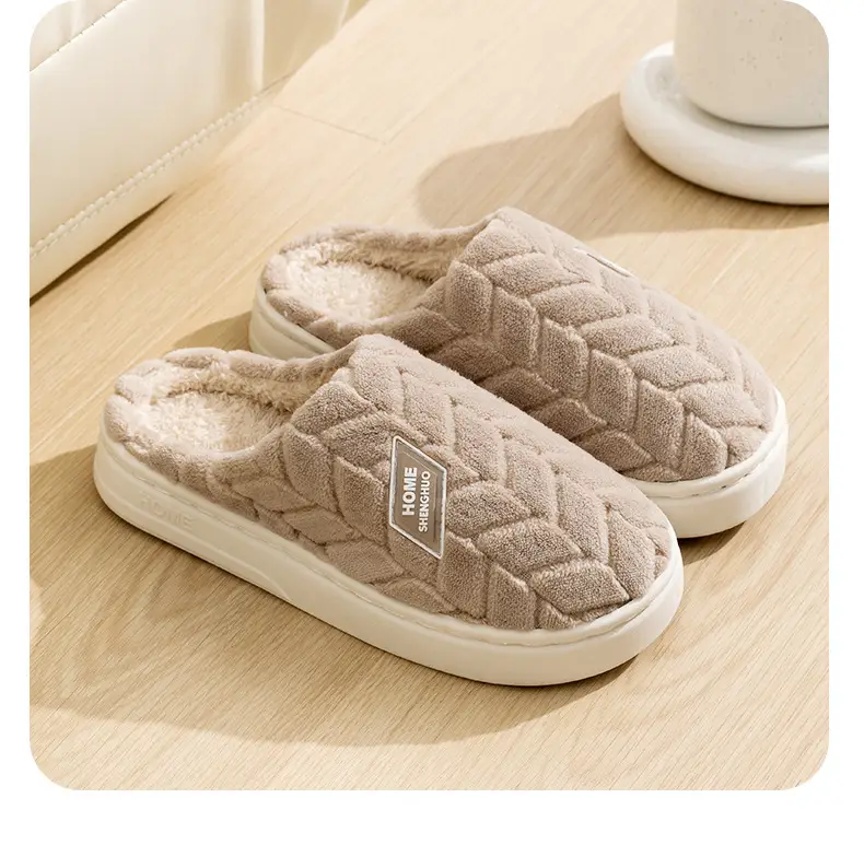 Autumn and Winter Cotton Slippers for Women, Baotou Warm Plush Thickeneded Soft Sole Anti-Slip Slippers for Couples at Home, Men's Slippers — feature 3