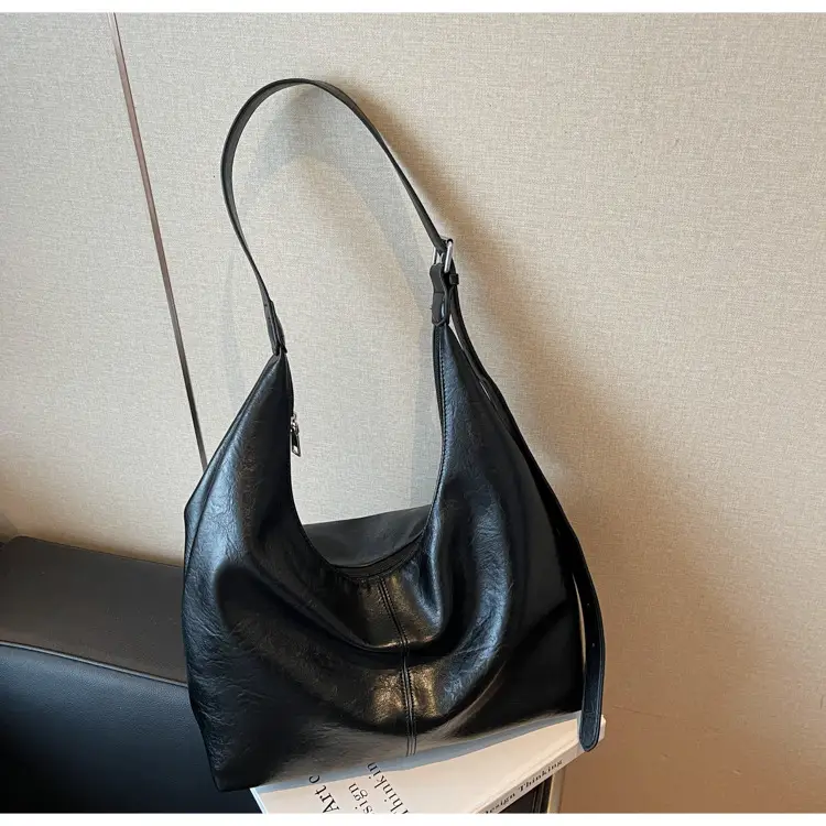 Brown Leather Shoulder Bag Large Capacity Women — feature 16