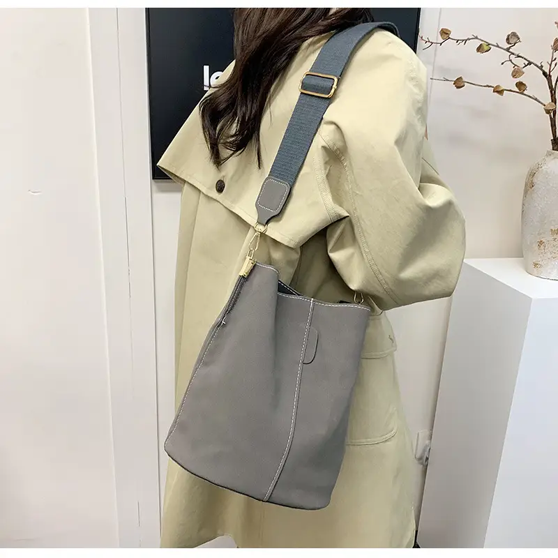 Matte Leather Bucket Bag Large Capacity Crossbody — feature 14