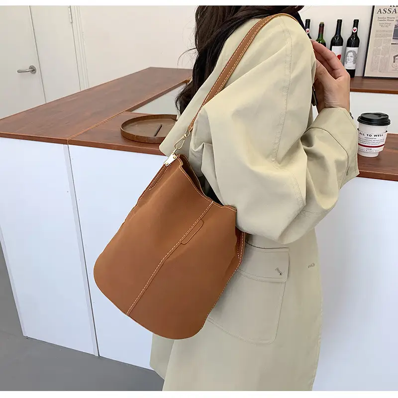 Matte Leather Bucket Bag Large Capacity Crossbody — feature 15