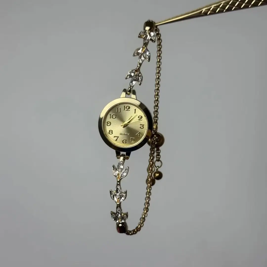 Vintage Wisteria Flower Adjustable Bracelet Light Luxury Retro Temperament Watch Daily Commuting Casual Watch - Image 5