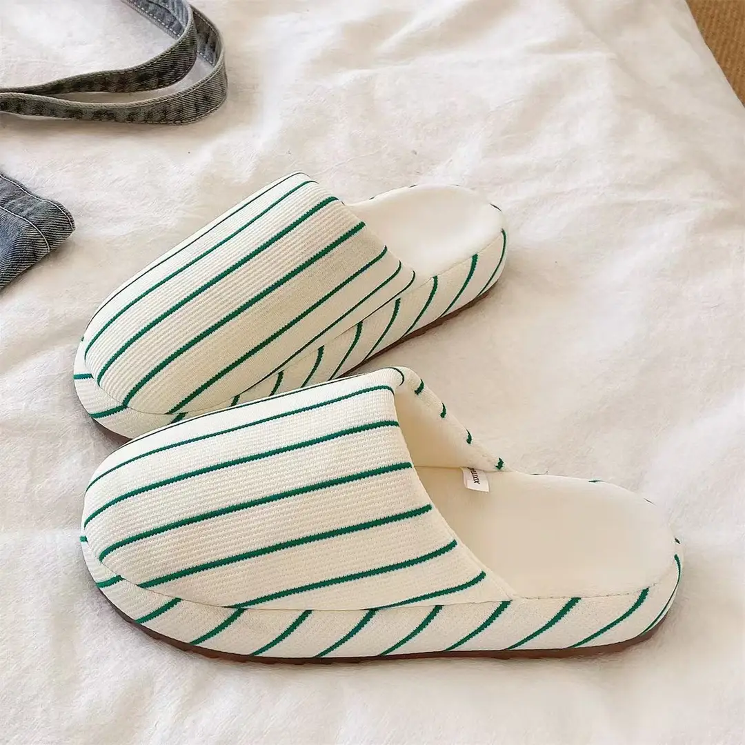 Fashionable Stripesd Furry Slippers for Women, Winter Outer Wear for Couples, Non-Slip Indoor Home Warm Plush Cotton Slippers for Men
