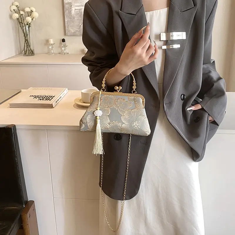Chinese Embroidered Evening Bag Silk Travel Handbag Women - Image 5