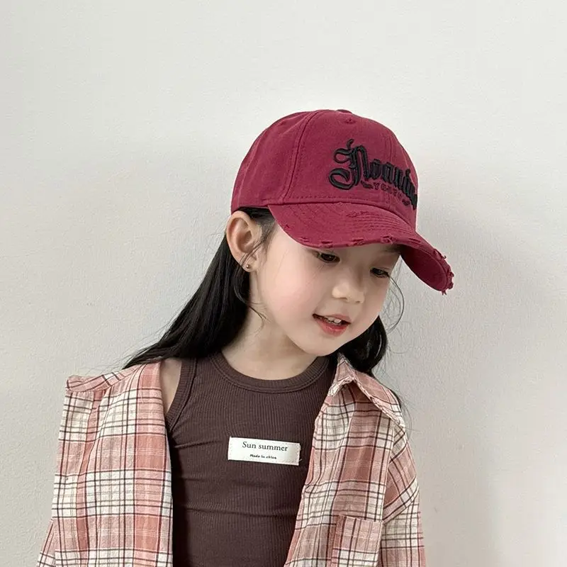 White Korean Style Girls Baseball Cap 2025 — feature 10