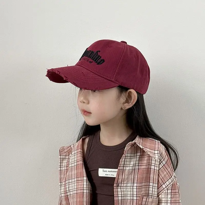 White Korean Style Girls Baseball Cap 2025 — feature 13