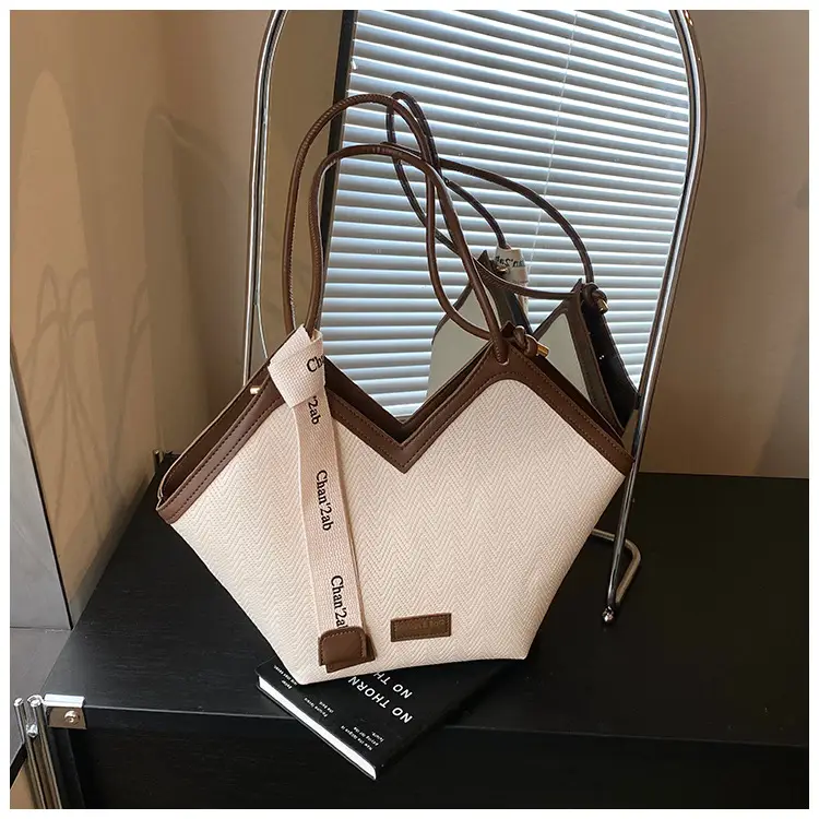 Women's 2025 Retro Tote Bag with Brown & White Texture — feature 26