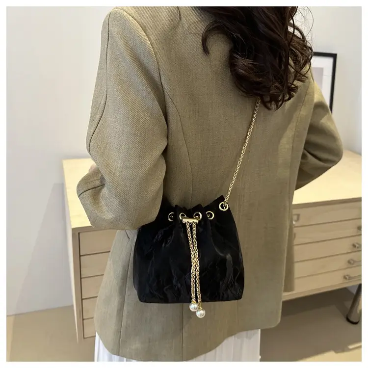 Pink Chain Crossbody Bag for Women, Large Capacity, Korean Style — feature 9