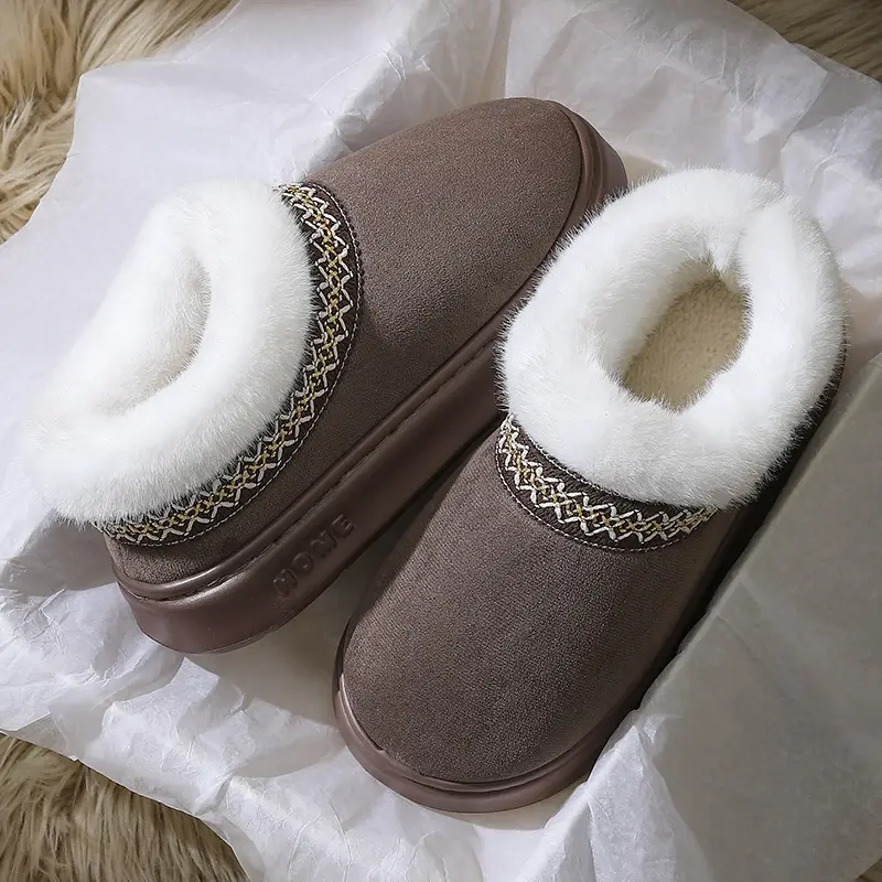 New Autumn and Winter Lace Ethnic Style Fashionable Fur-Covered All-Inclusive Cotton Shoes for Men and Women, Indoor and Outdoor Cotton Slippers for Couples