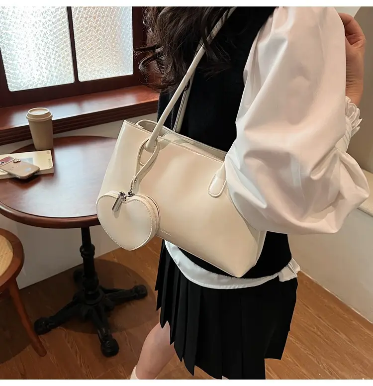 Korean Retro Heart Bag Women 2026 Autumn — feature 17