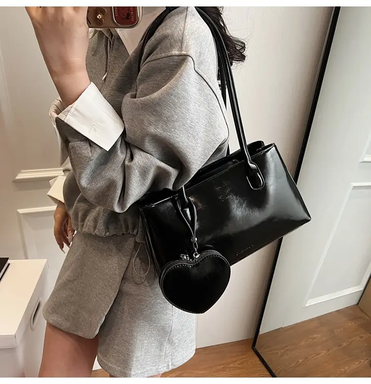 Korean Retro Heart Bag Women 2026 Autumn — feature 22