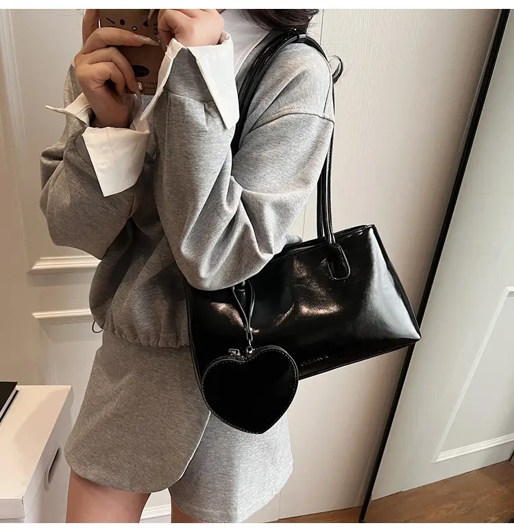 Korean Retro Heart Bag Women 2026 Autumn — feature 24