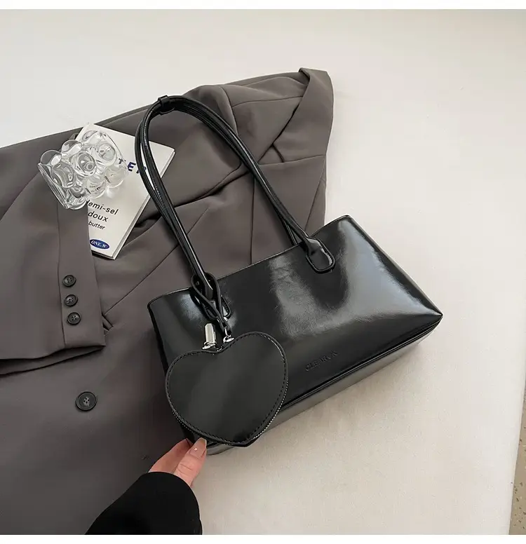 Korean Retro Heart Bag Women 2026 Autumn — feature 25