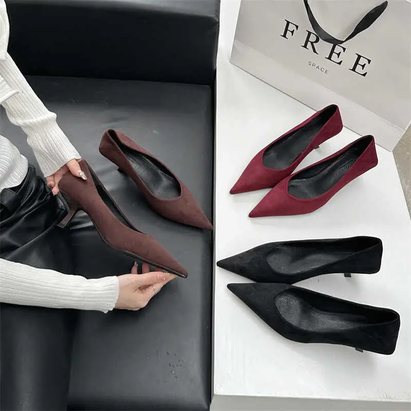 2026 Autumn and Winter New Women's Stiletto Pointed-Toe Mid-Heel Versatile Suede High-Heeled Shallow-Mouthed Work Shoes - Image 7