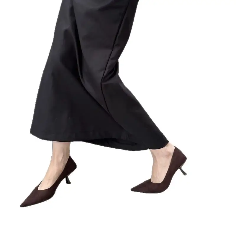 2026 Autumn and Winter New Women's Stiletto Pointed-Toe Mid-Heel Versatile Suede High-Heeled Shallow-Mouthed Work Shoes - Image 8