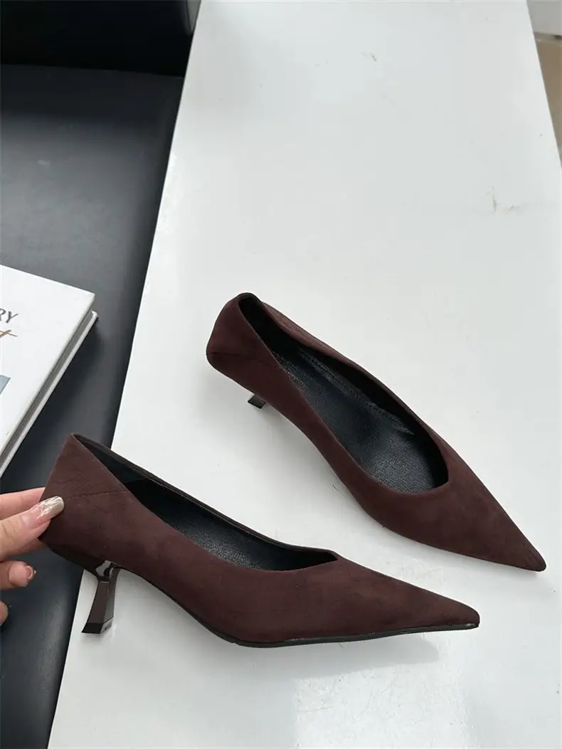 2026 Autumn and Winter New Women's Stiletto Pointed-Toe Mid-Heel Versatile Suede High-Heeled Shallow-Mouthed Work Shoes — feature 4
