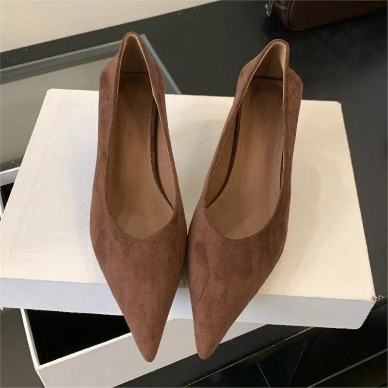 2026 Autumn and Winter New Women's Stiletto Pointed-Toe Mid-Heel Versatile Suede High-Heeled Shallow-Mouthed Work Shoes - Image 2