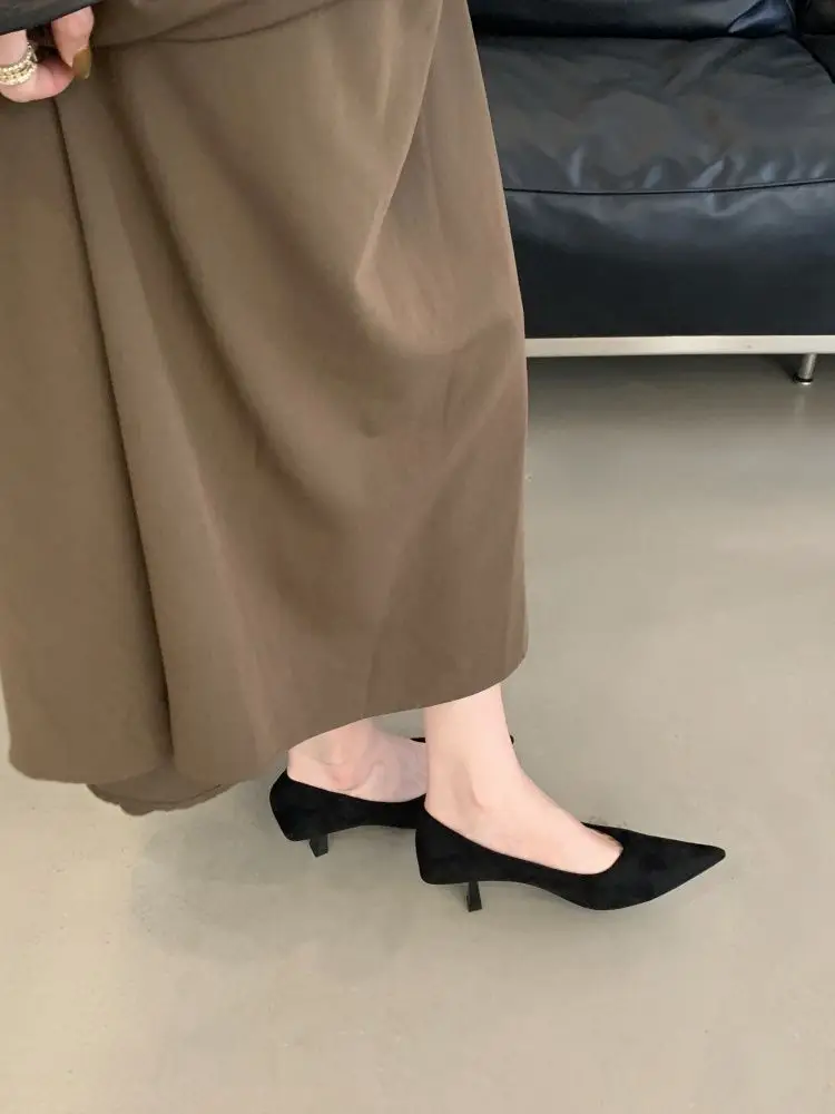2026 Autumn New French Retro Style Pointed Toe Suede Shallow Mouth Stiletto High Heels Women's Versatile Commuter Shoes — feature 10