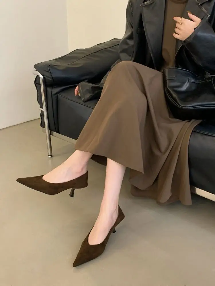 2026 Autumn New French Retro Style Pointed Toe Suede Shallow Mouth Stiletto High Heels Women's Versatile Commuter Shoes — feature 16