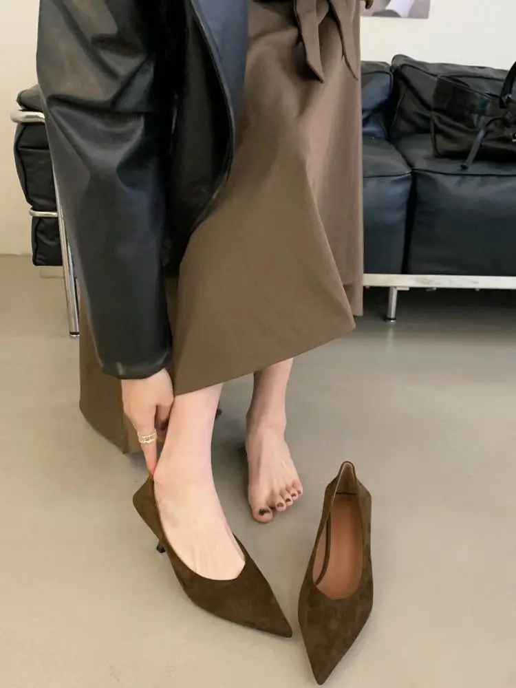2026 Autumn New French Retro Style Pointed Toe Suede Shallow Mouth Stiletto High Heels Women's Versatile Commuter Shoes — feature 21