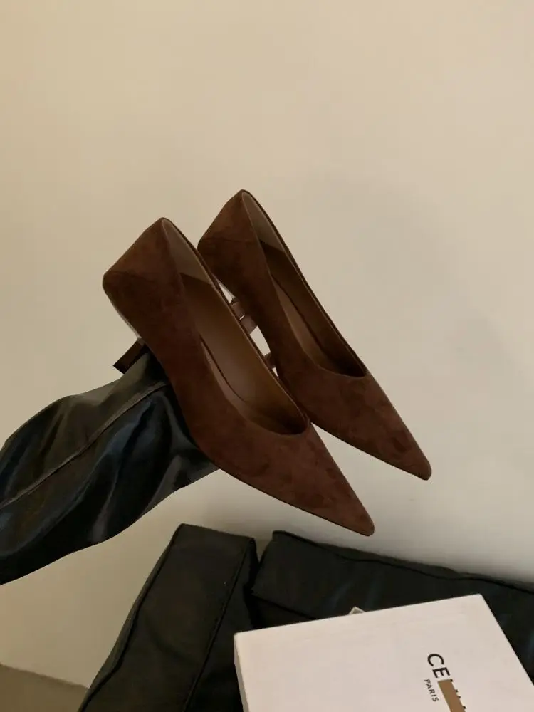 2026 Autumn New French Retro Style Pointed Toe Suede Shallow Mouth Stiletto High Heels Women's Versatile Commuter Shoes — feature 6