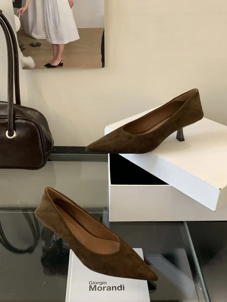 2026 Autumn New French Retro Style Pointed Toe Suede Shallow Mouth Stiletto High Heels Women's Versatile Commuter Shoes — feature 7