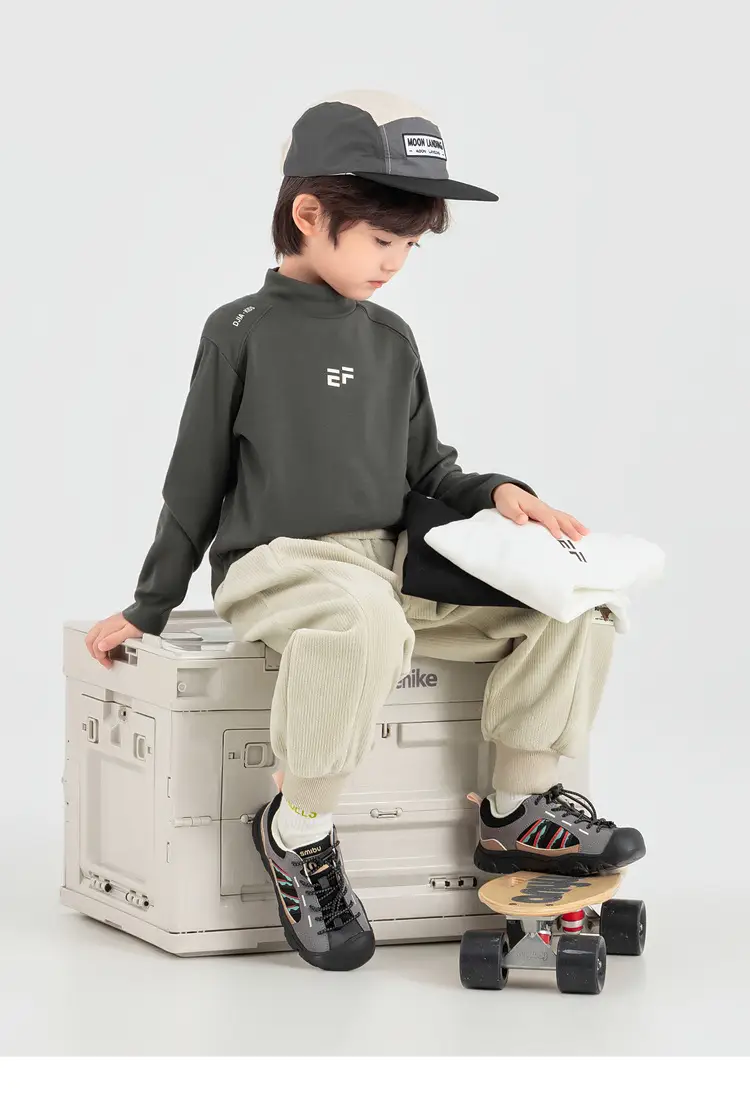 Boys Black Printed Long Sleeve T-Shirt Medium to XL — feature 40