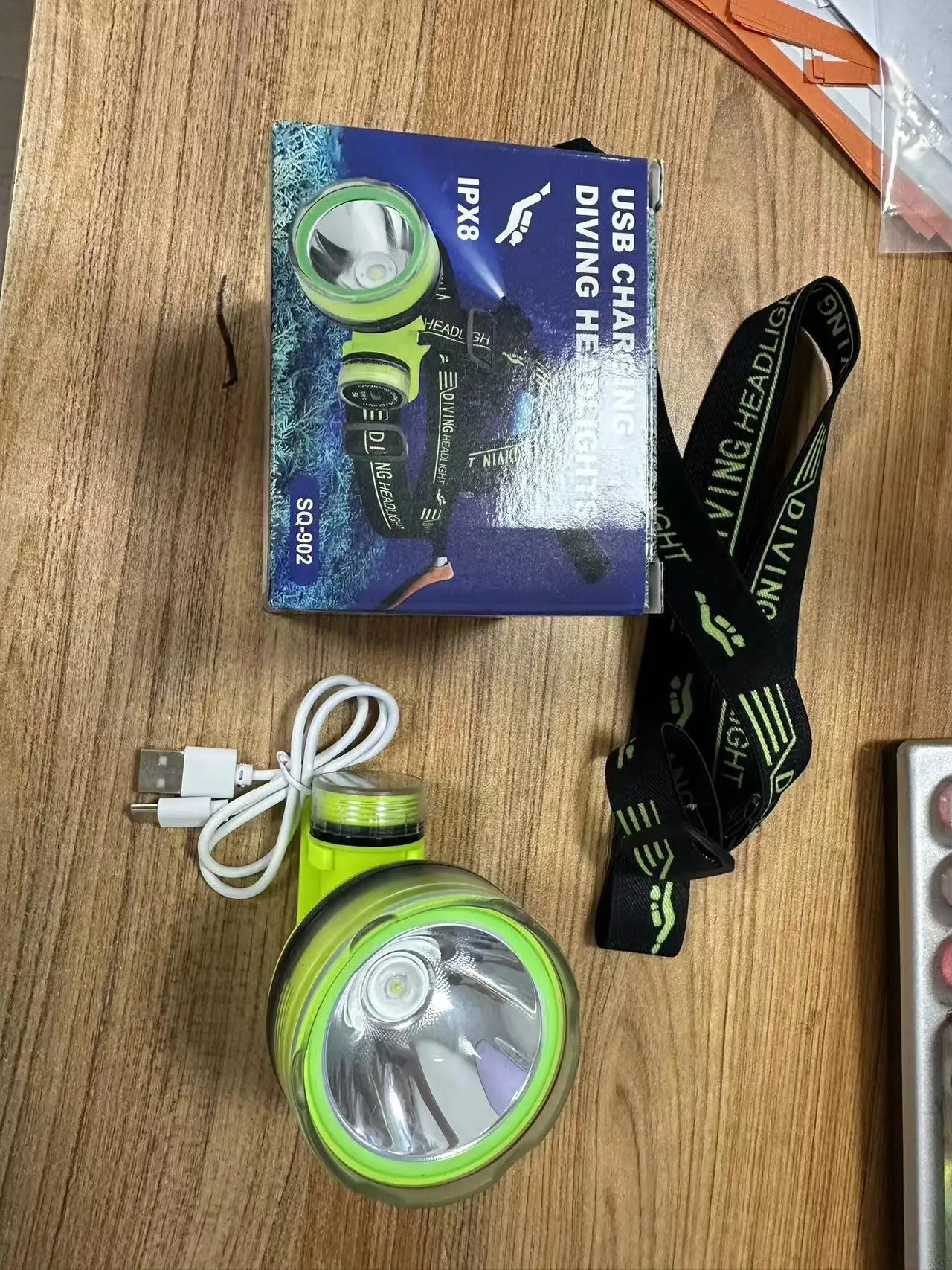 Rechargeable Waterproof Headlamp for Diving & Mining — feature 22