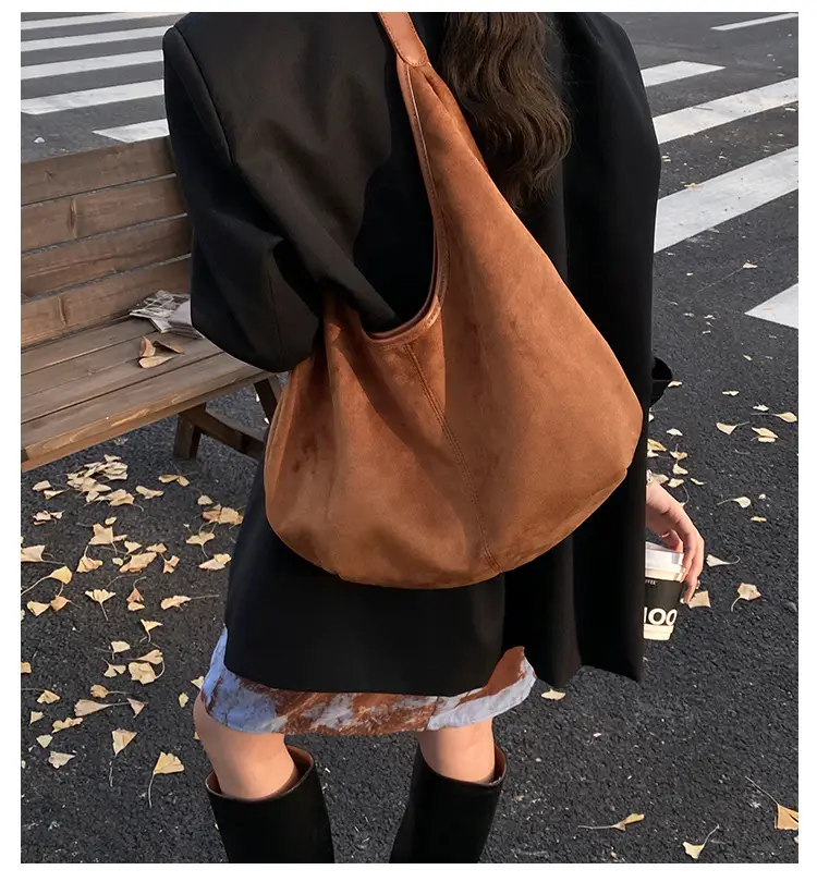 Women's Large Capacity Suede Tote Bag with Logo Print — feature 6