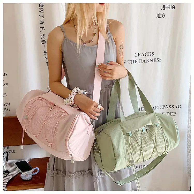 Light Green Crossbody Travel Bag with Adjustable Strap — feature 13