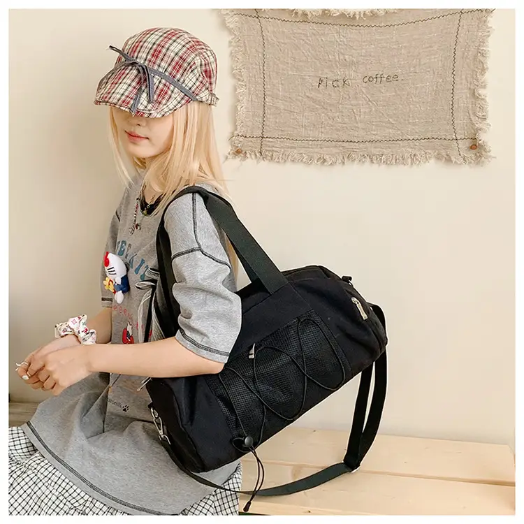 Light Green Crossbody Travel Bag with Adjustable Strap — feature 22