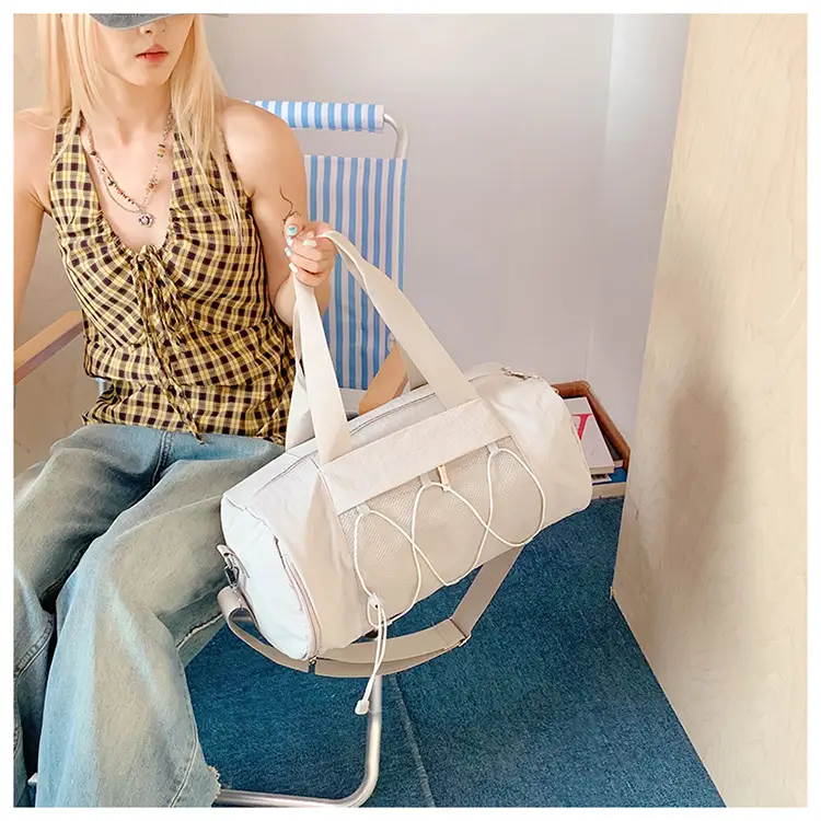 Light Green Crossbody Travel Bag with Adjustable Strap — feature 26