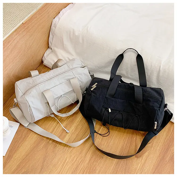Light Green Crossbody Travel Bag with Adjustable Strap — feature 35