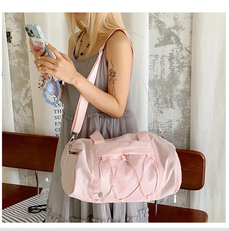 Light Green Crossbody Travel Bag with Adjustable Strap — feature 8