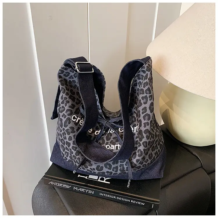 Leopard Print Crossbody Bag Women Large Capacity 2025 — feature 9