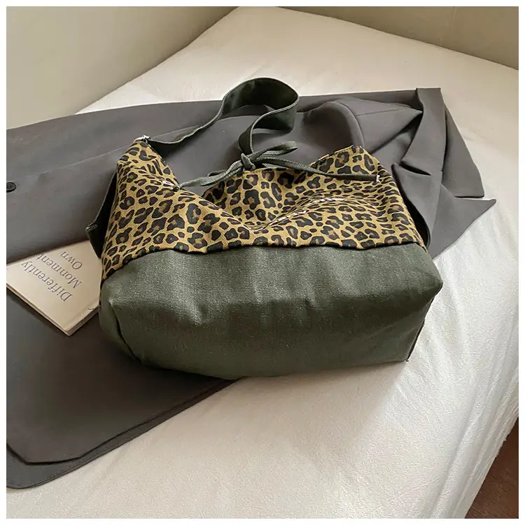 Leopard Print Denim Shoulder Crossbody Bag Large Capacity 2025 — feature 4