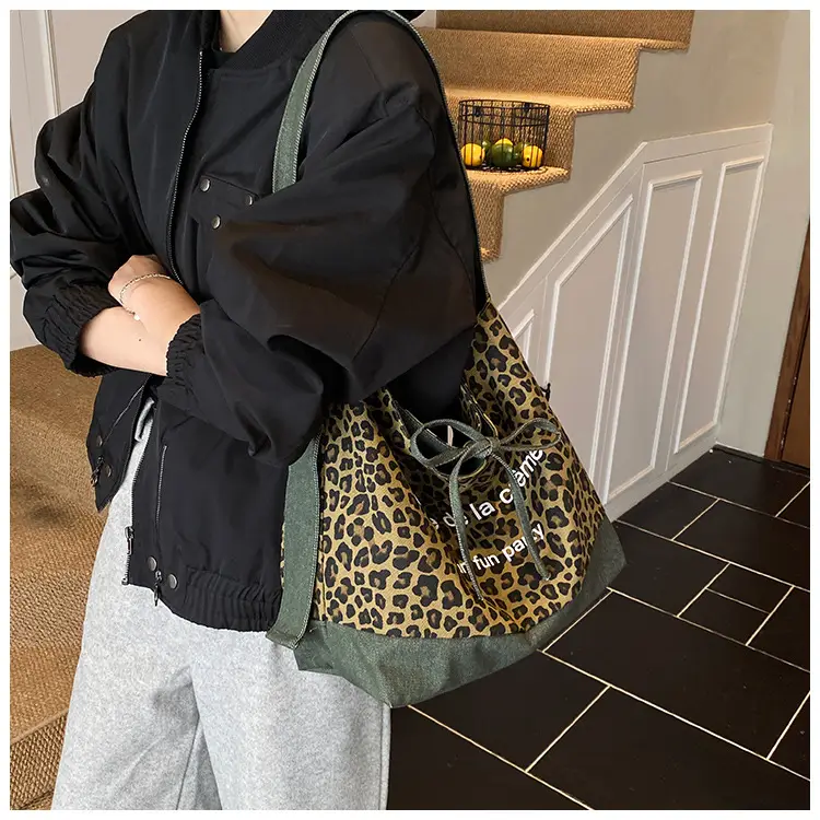 Leopard Print Denim Shoulder Crossbody Bag Large Capacity 2025 — feature 6