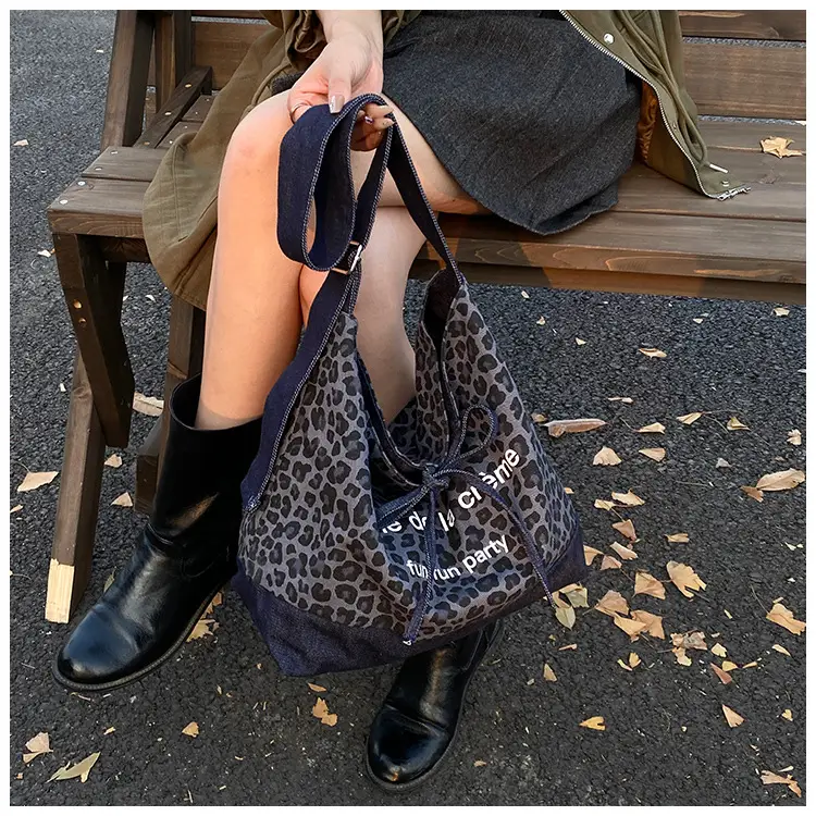 Leopard Print Denim Shoulder Crossbody Bag Large Capacity 2025 — feature 9