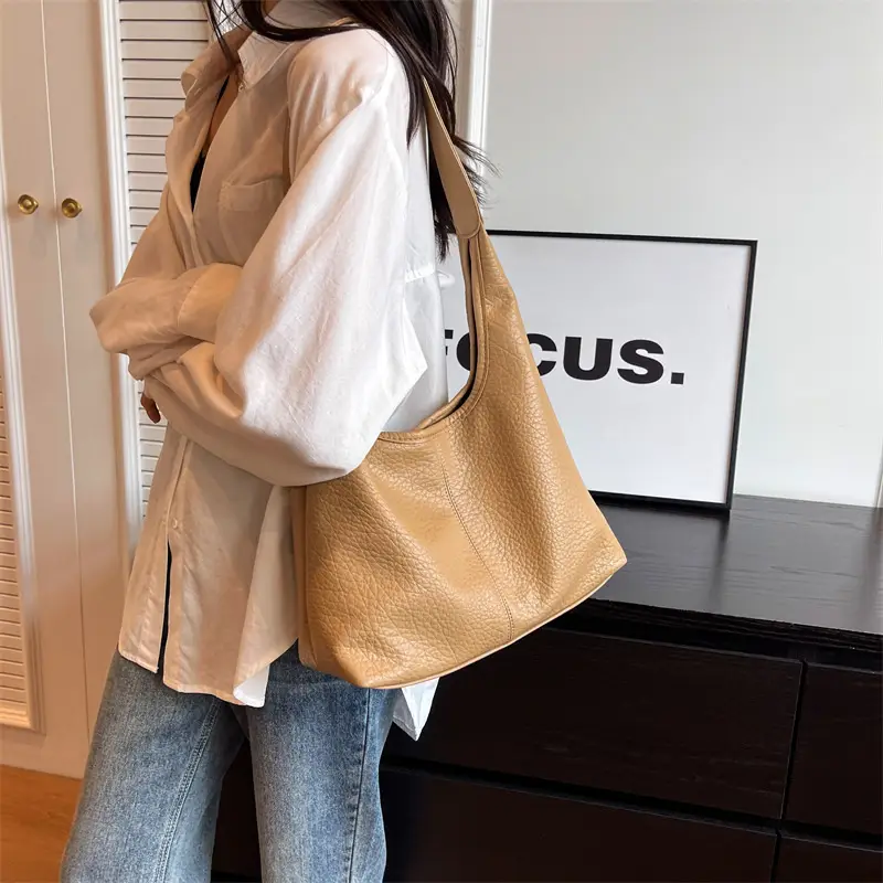 Stylish Underarm Bag with Large Capacity, Hand-Held, Leather Material - Image 8