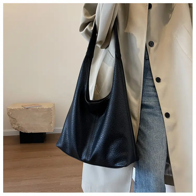 Stylish Underarm Bag with Large Capacity, Hand-Held, Leather Material — feature 11