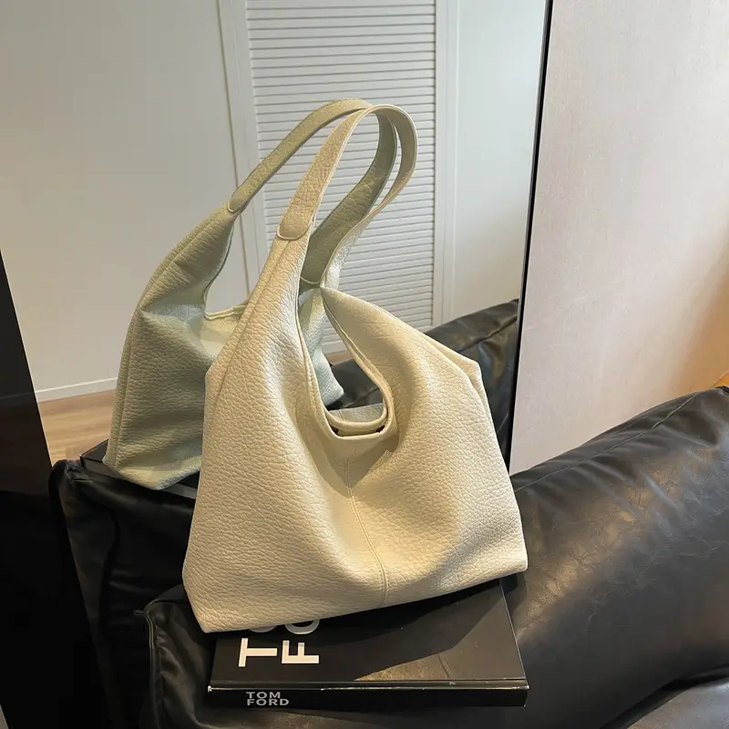 Stylish Underarm Bag with Large Capacity, Hand-Held, Leather Material - Image 6