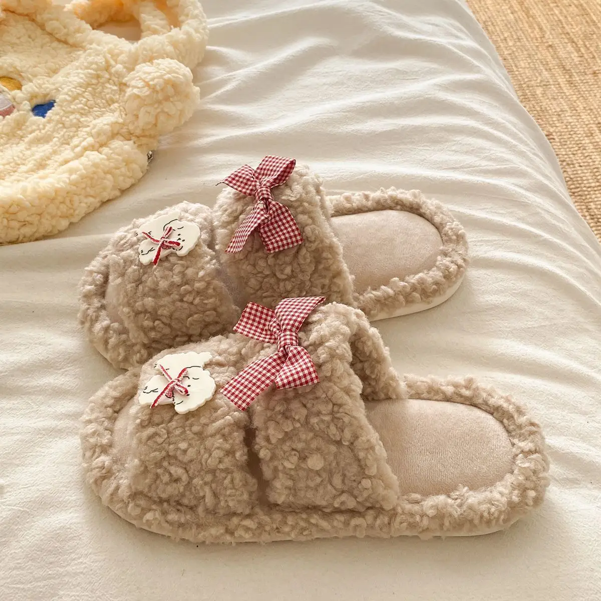 Pink Cartoon Woolen Slippers for Women Winter Comfort — feature 19