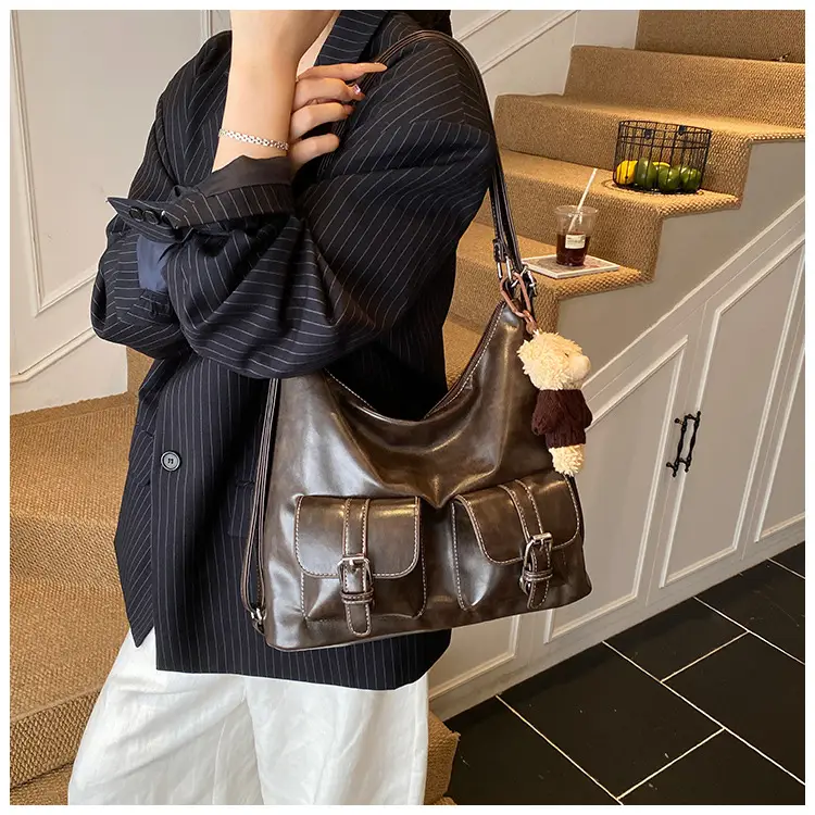 Women's Large Capacity Leather Shoulder Bag 2025 — feature 5