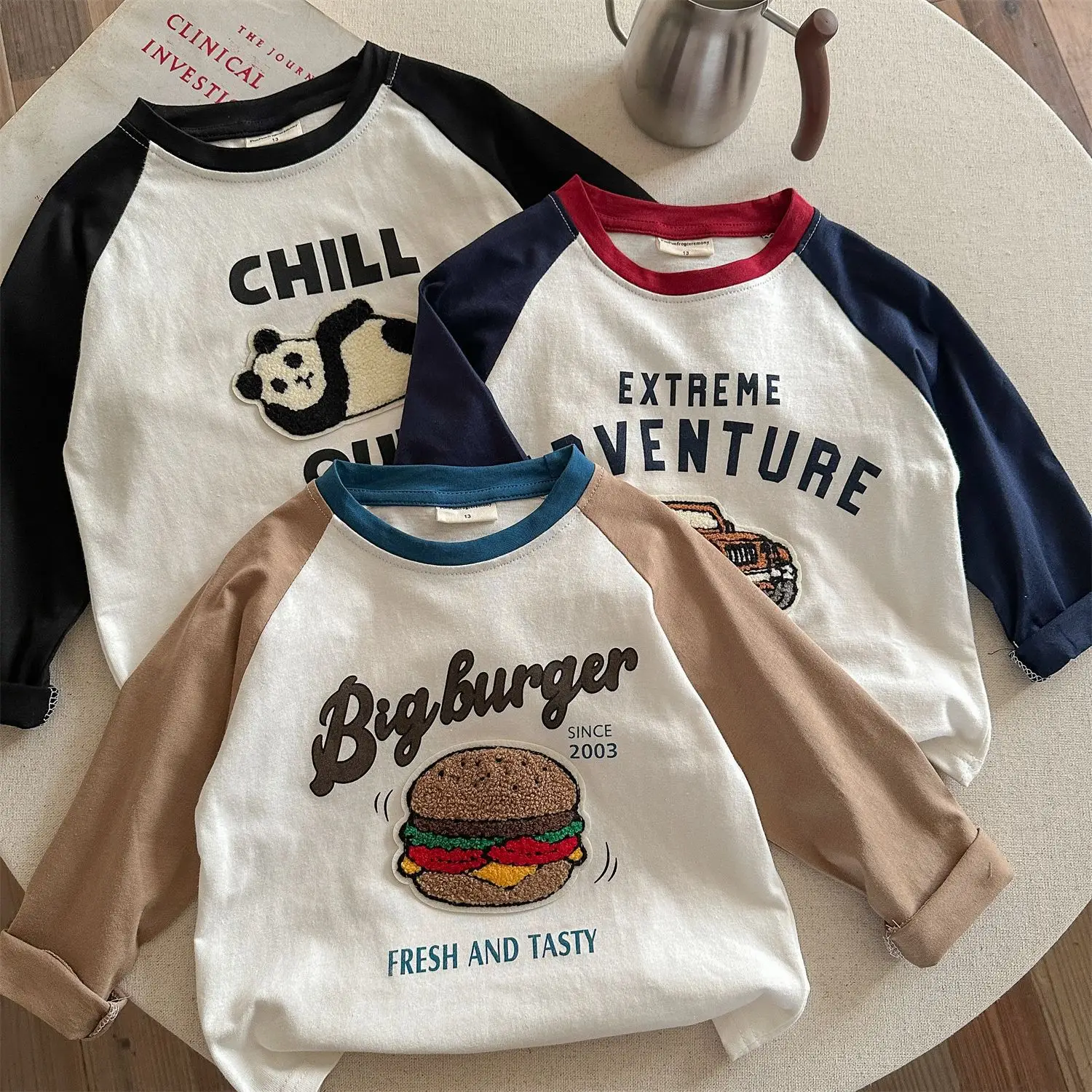 Children's Long Sleeve T-Shirt White Black Cartoon Embroidery Size 26 - Image 5