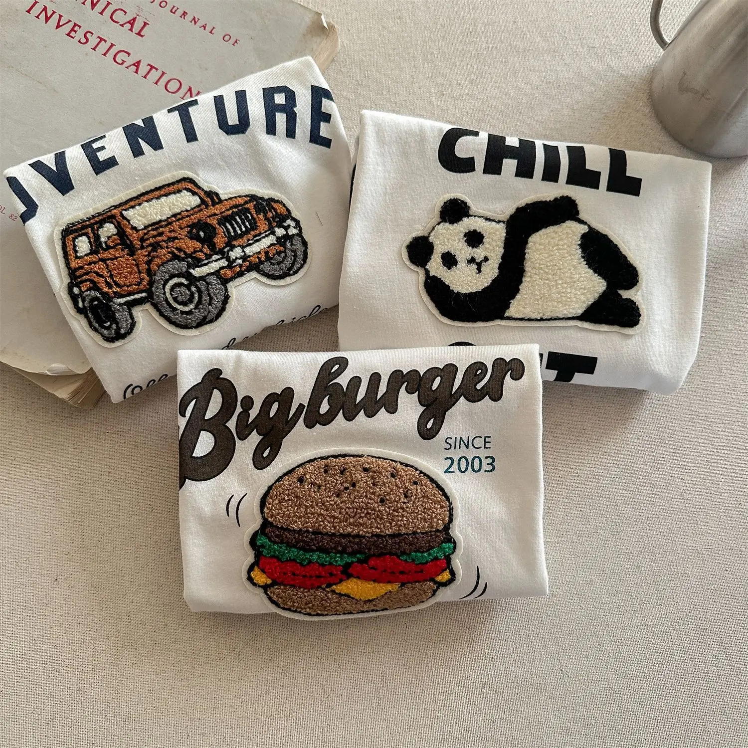 Children's Long Sleeve T-Shirt White Black Cartoon Embroidery Size 26 — feature 19