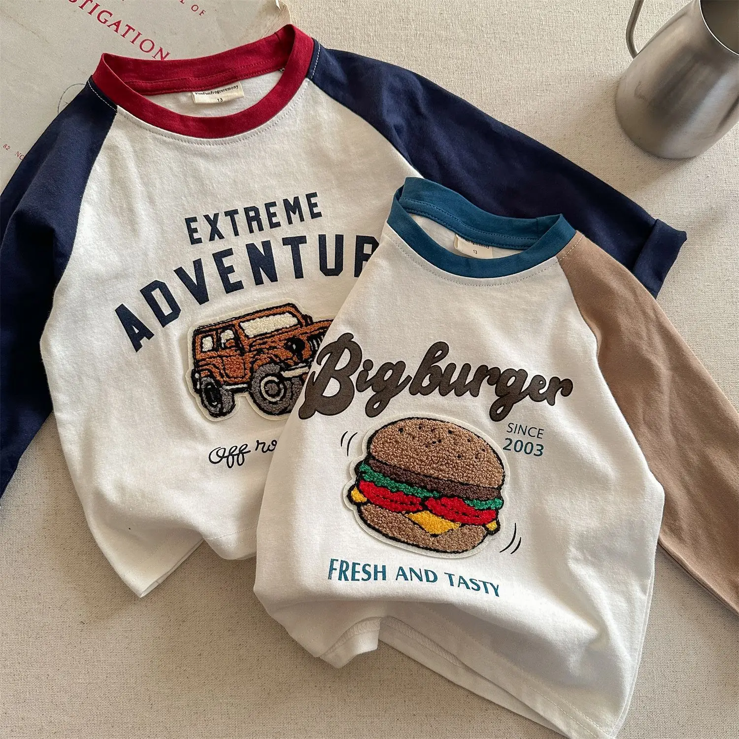 Children's Long Sleeve T-Shirt White Black Cartoon Embroidery Size 26 — feature 21