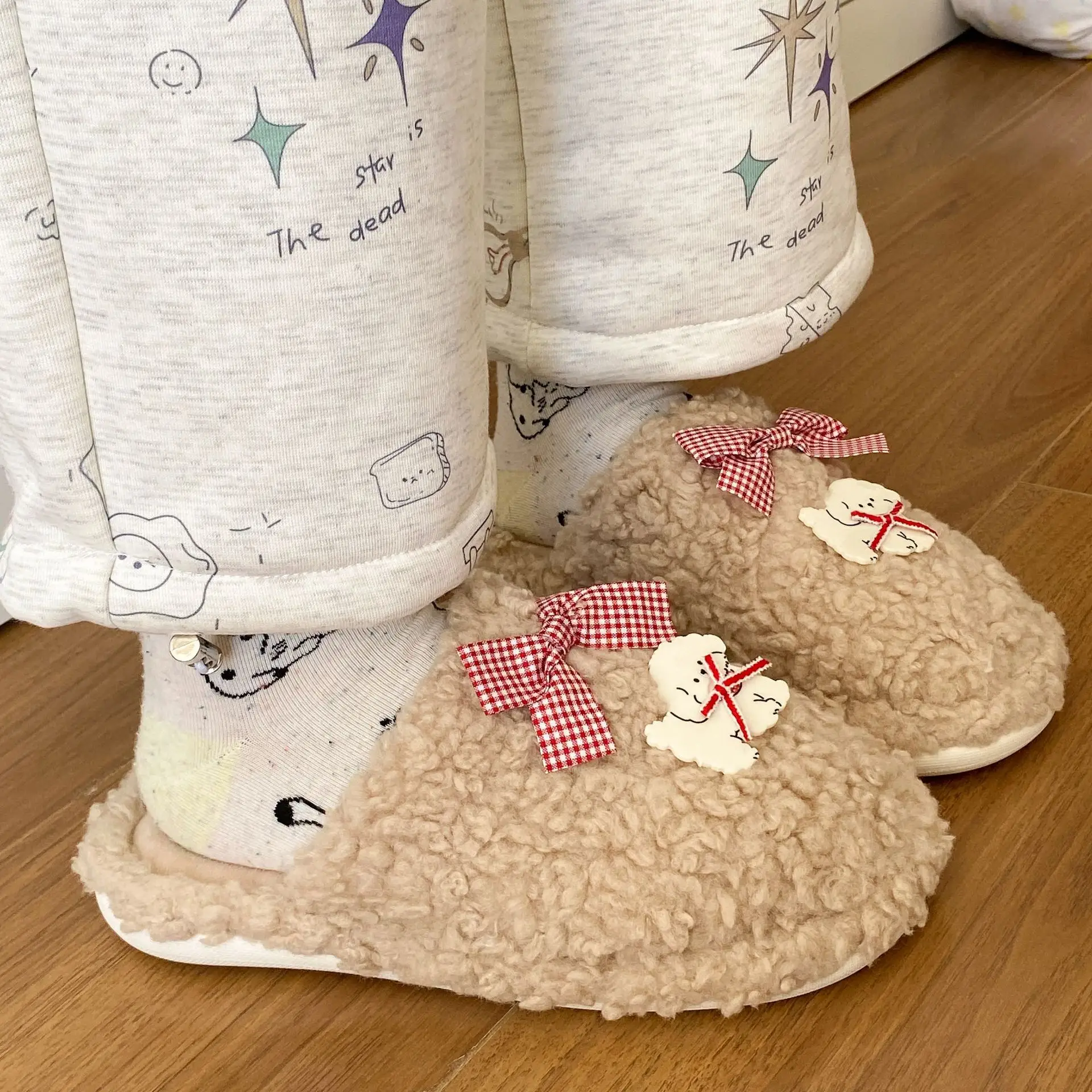 Winter Cartoon Bow Plush Cotton Slippers for Women - Image 4