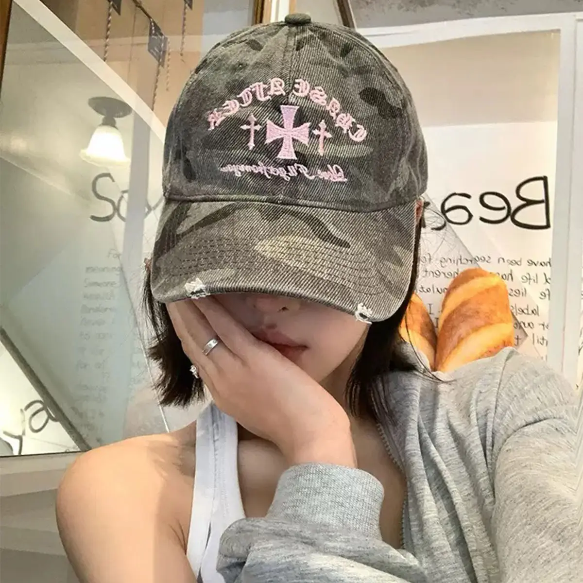 Women Camouflage Letter Cap Baseball Cap Face Slim — feature 4