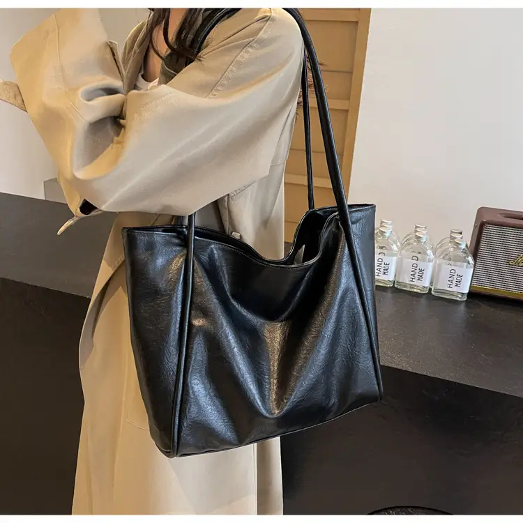Women's Large Capacity Leather Tote Bag Brown 2025 — feature 25
