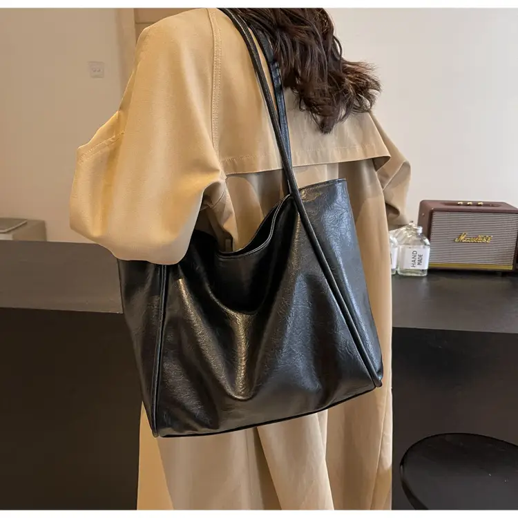 Women's Large Capacity Leather Tote Bag Brown 2025 — feature 26